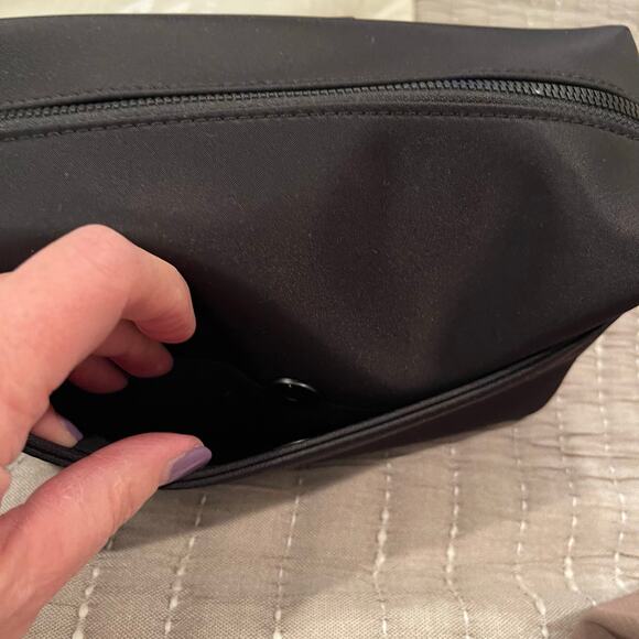 MONOS Metro Large Non Toiletry Bag Pouch Black New without - Picture 4 of 12